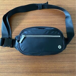 Lululemon Wunderlust Belt Bag 1.8L